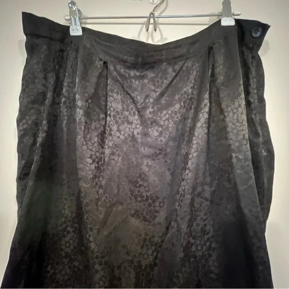 ☀️VTG ARGENTI 100% Silk Black Floral Midi Slip Skirt - Picture 2 of 6